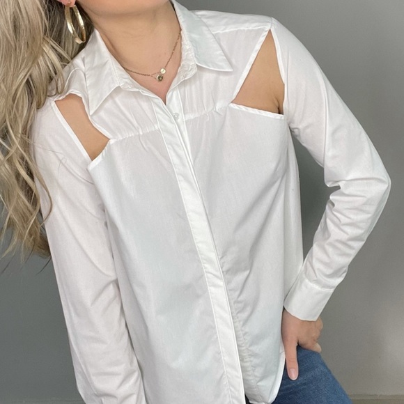 Nasty Gal revolve cut out white button up blouse - Picture 2 of 7